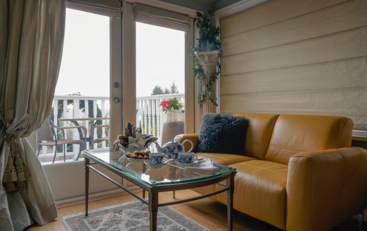 Crystal'S View Bed & Breakfast 노스밴쿠버 외부 사진